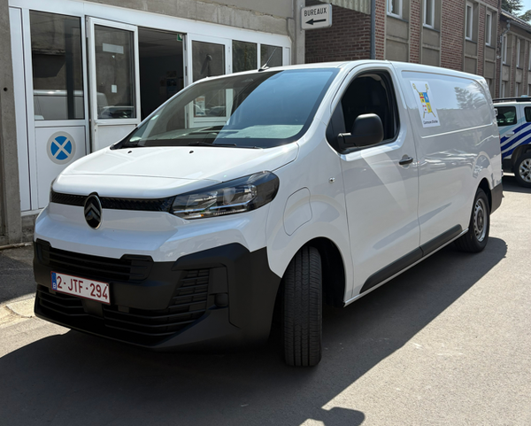Nouveau véhicule 100% électrique service technique